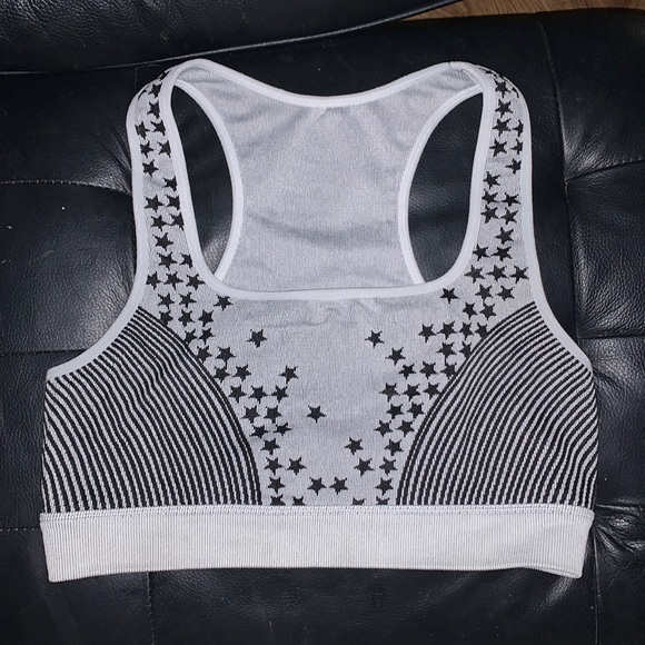 Fabletics gray and black set size large capri length leggings with sports bra - Picture 1 of 4